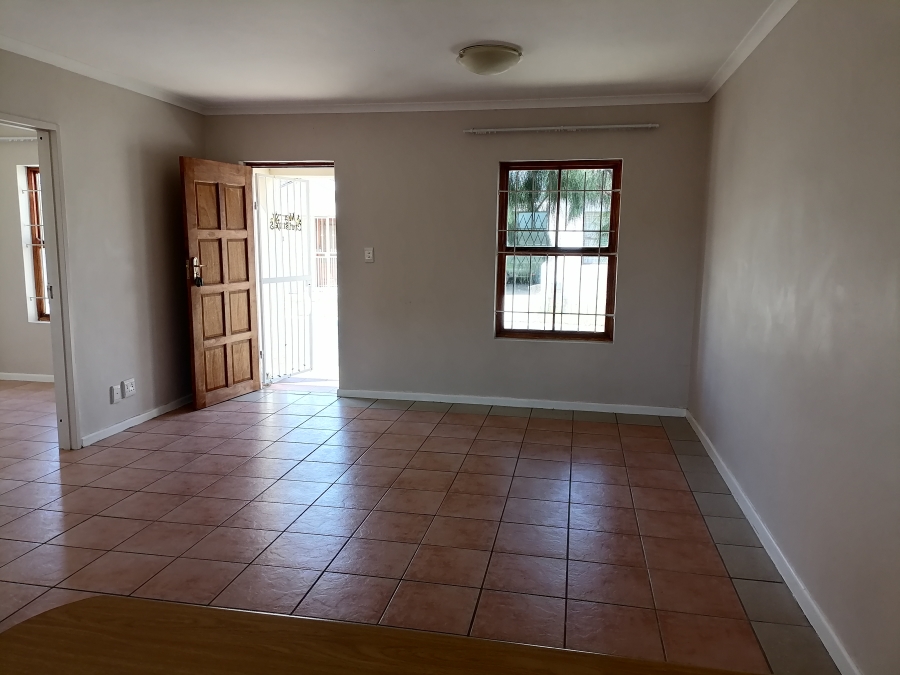 2 Bedroom Property for Sale in Guldenland Western Cape